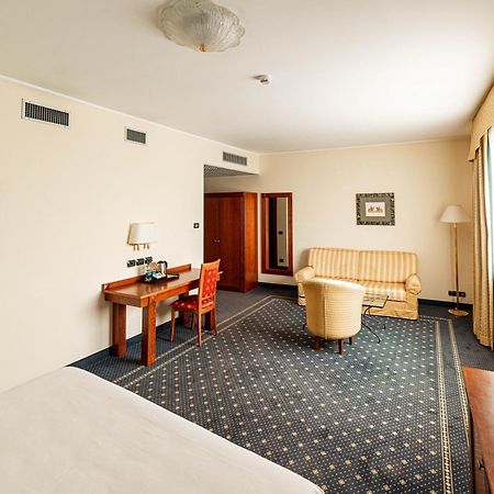 Phi Hotel Cavalieri 布拉 外观 照片