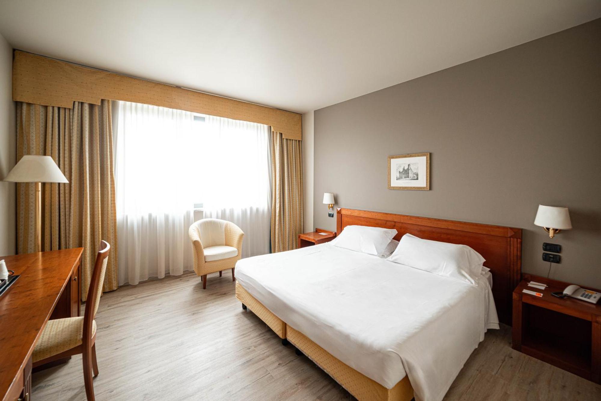 Phi Hotel Cavalieri 布拉 外观 照片