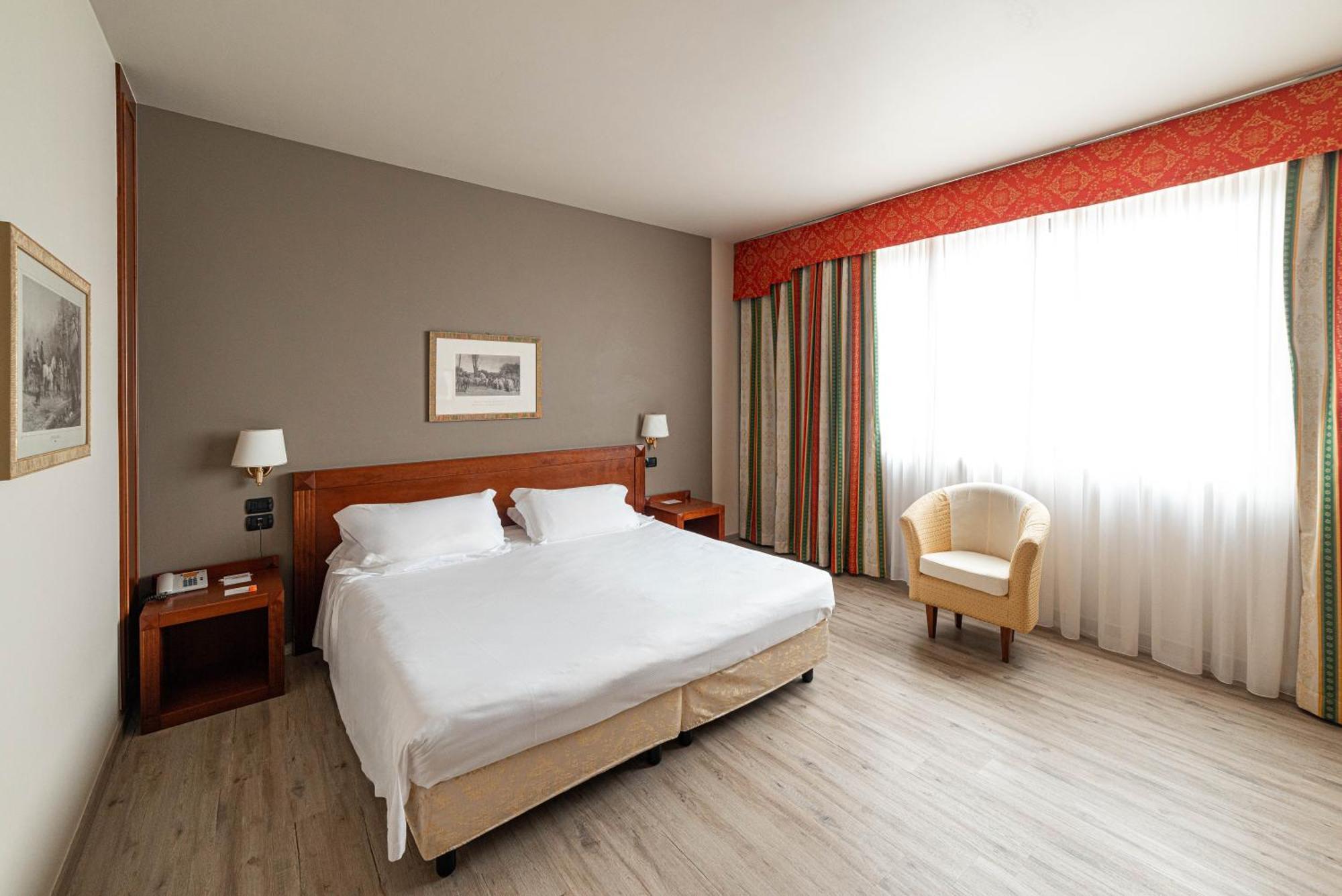 Phi Hotel Cavalieri 布拉 外观 照片