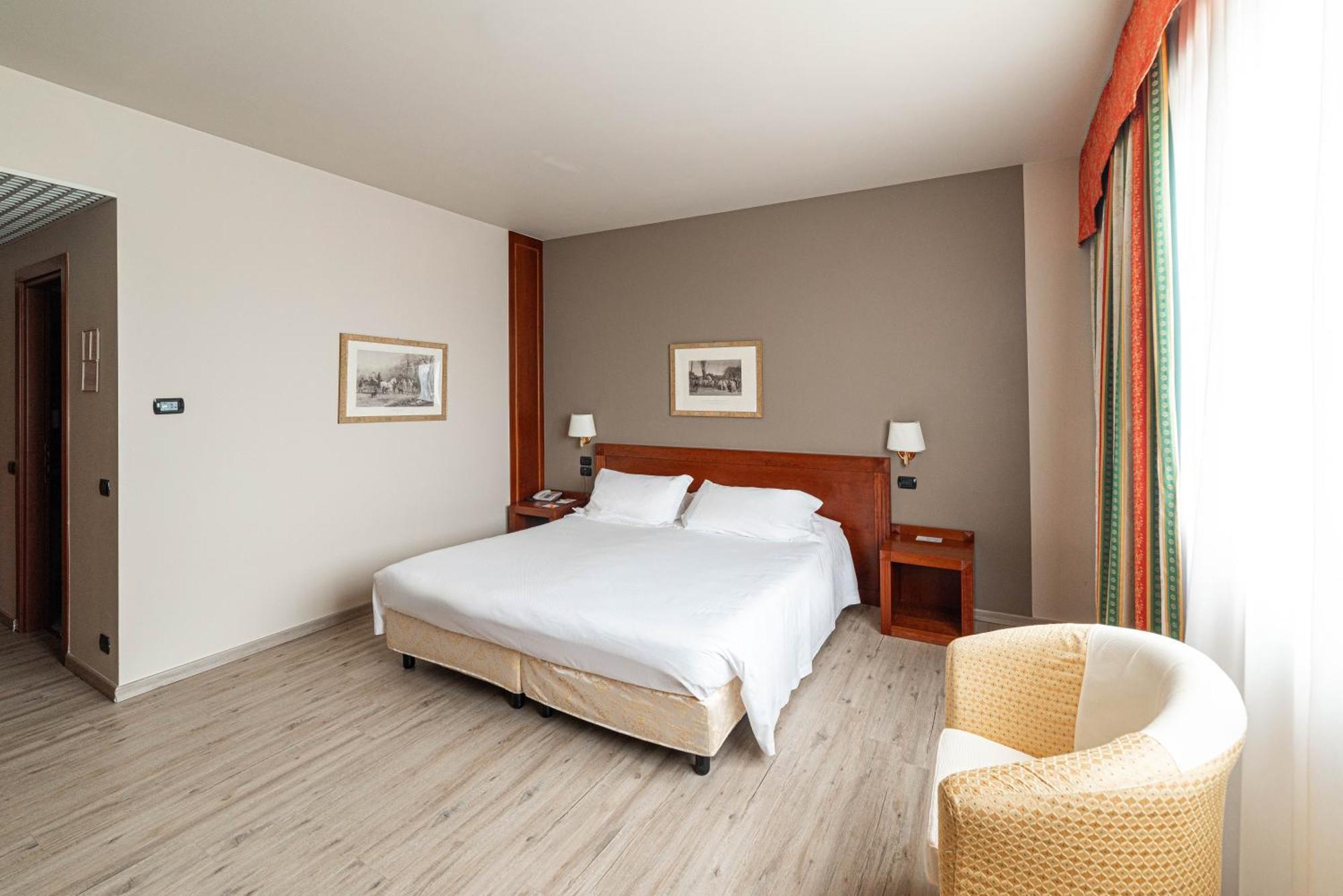 Phi Hotel Cavalieri 布拉 外观 照片