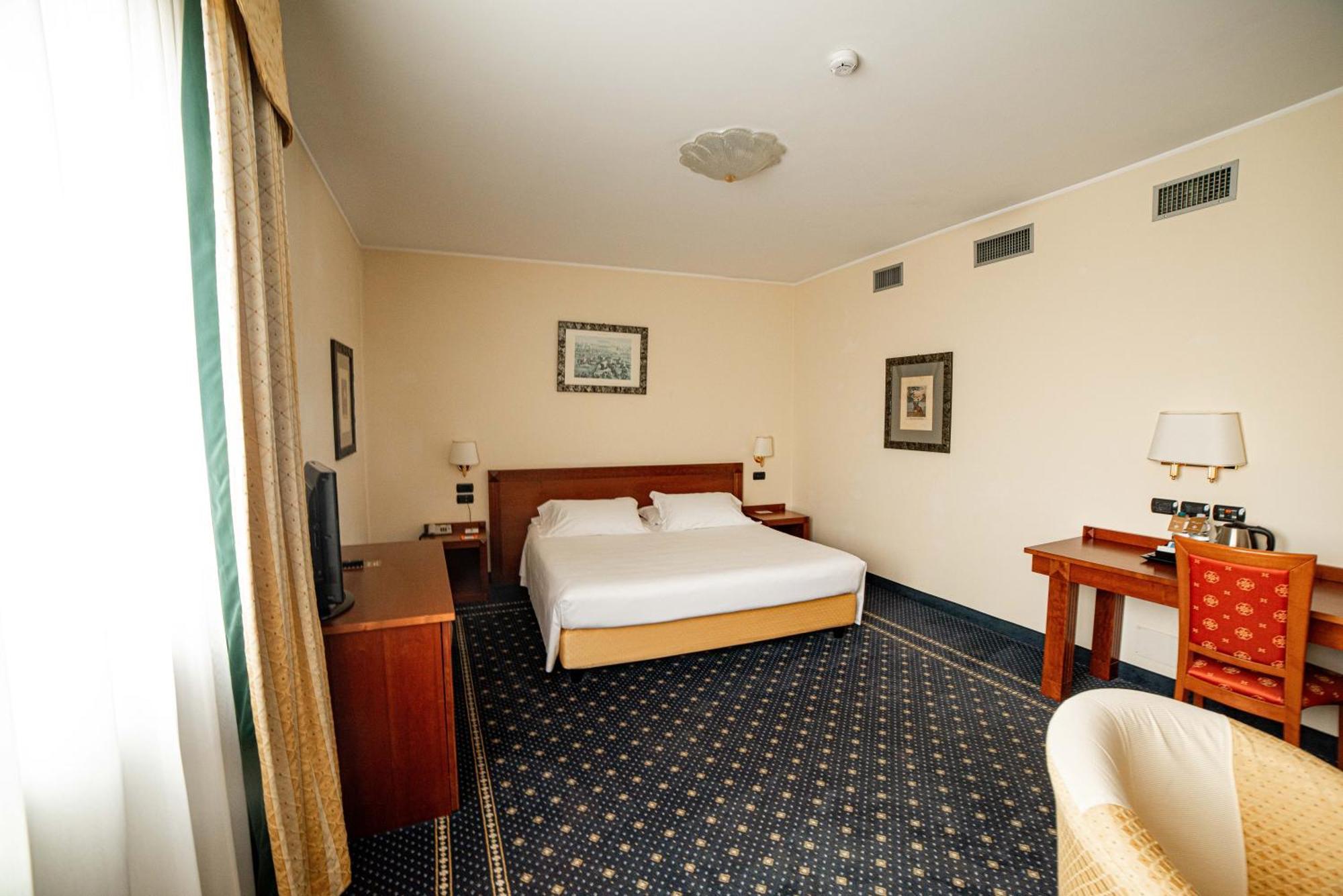 Phi Hotel Cavalieri 布拉 外观 照片