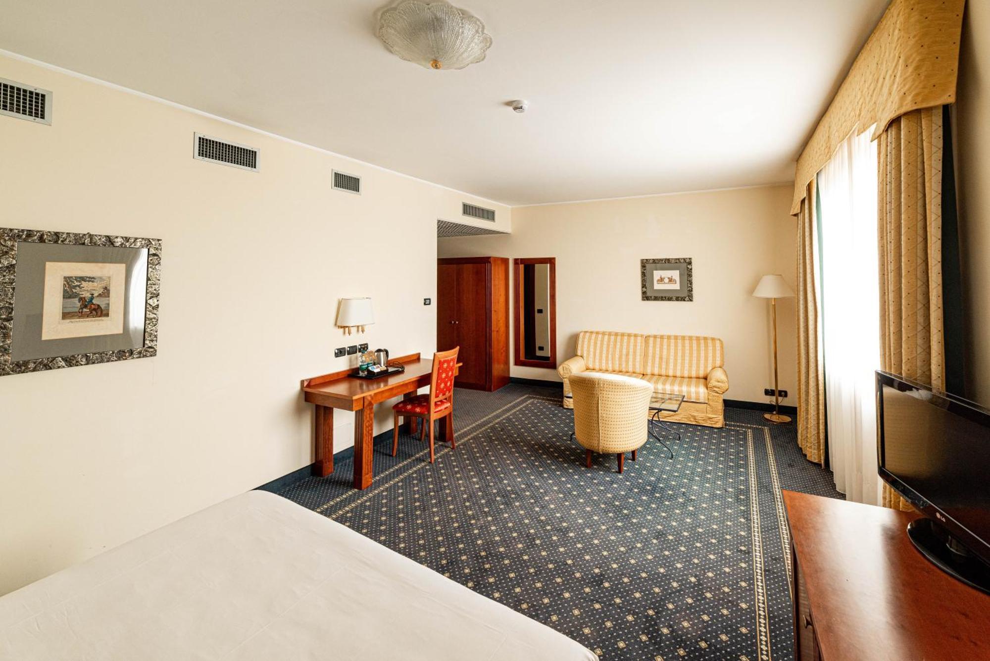 Phi Hotel Cavalieri 布拉 外观 照片