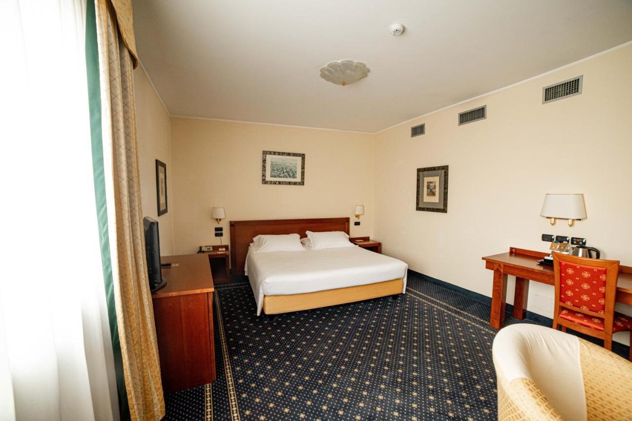 Phi Hotel Cavalieri 布拉 外观 照片